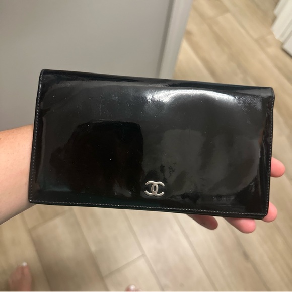 Chanel black purse with wallet never worn like brand new BEAUTIFUL - Picture 3 of 7
